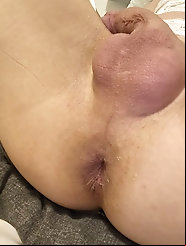 Tranny tart is posing nude
